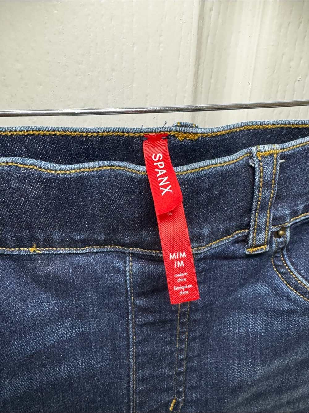 Spanx Flare Jeans Midnight Shade Dark Wash Pull On High Rise Size M - Picture 6 of 6